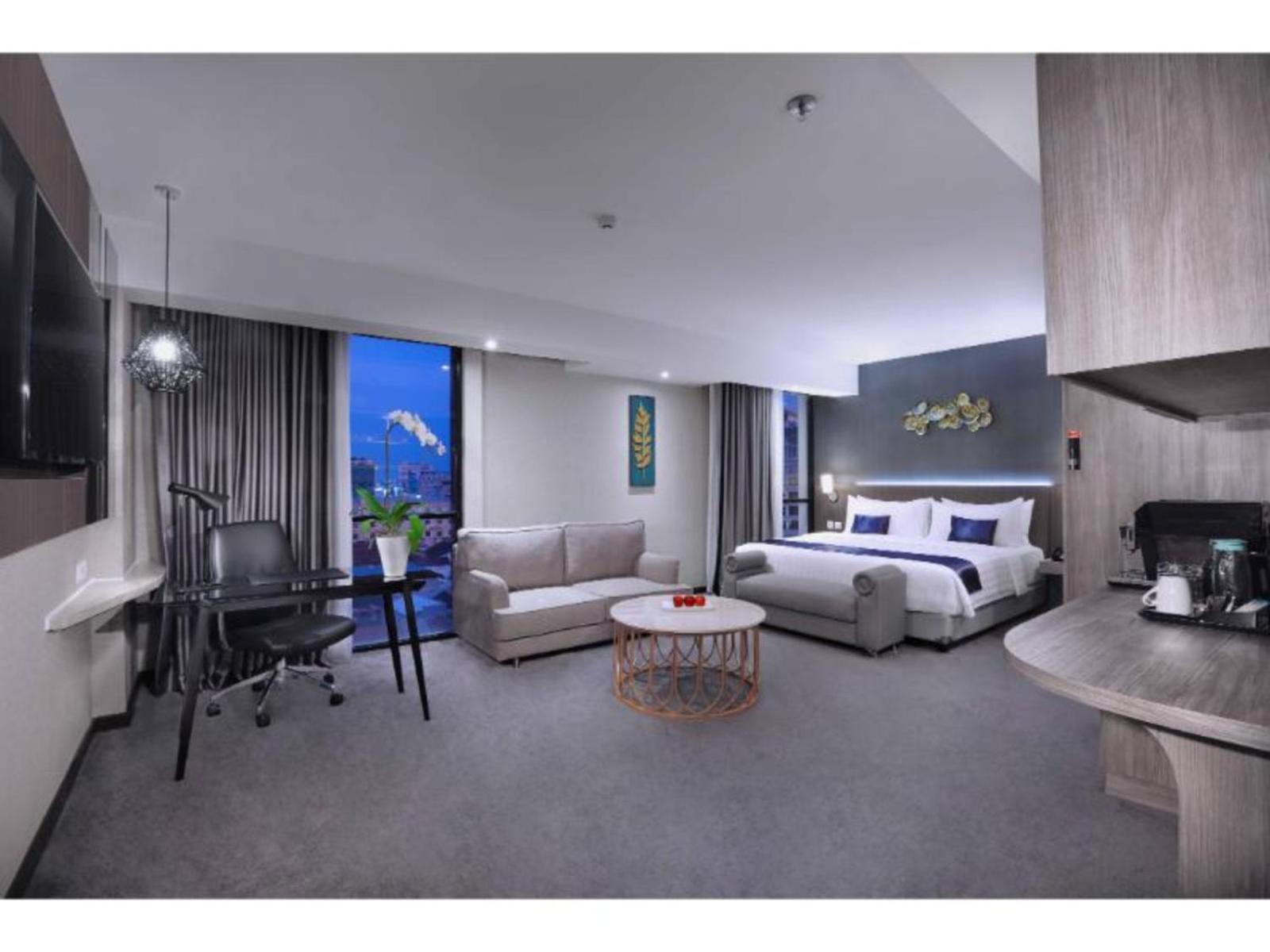 Aston Inn Pandanaran Semarang Exteriör bild